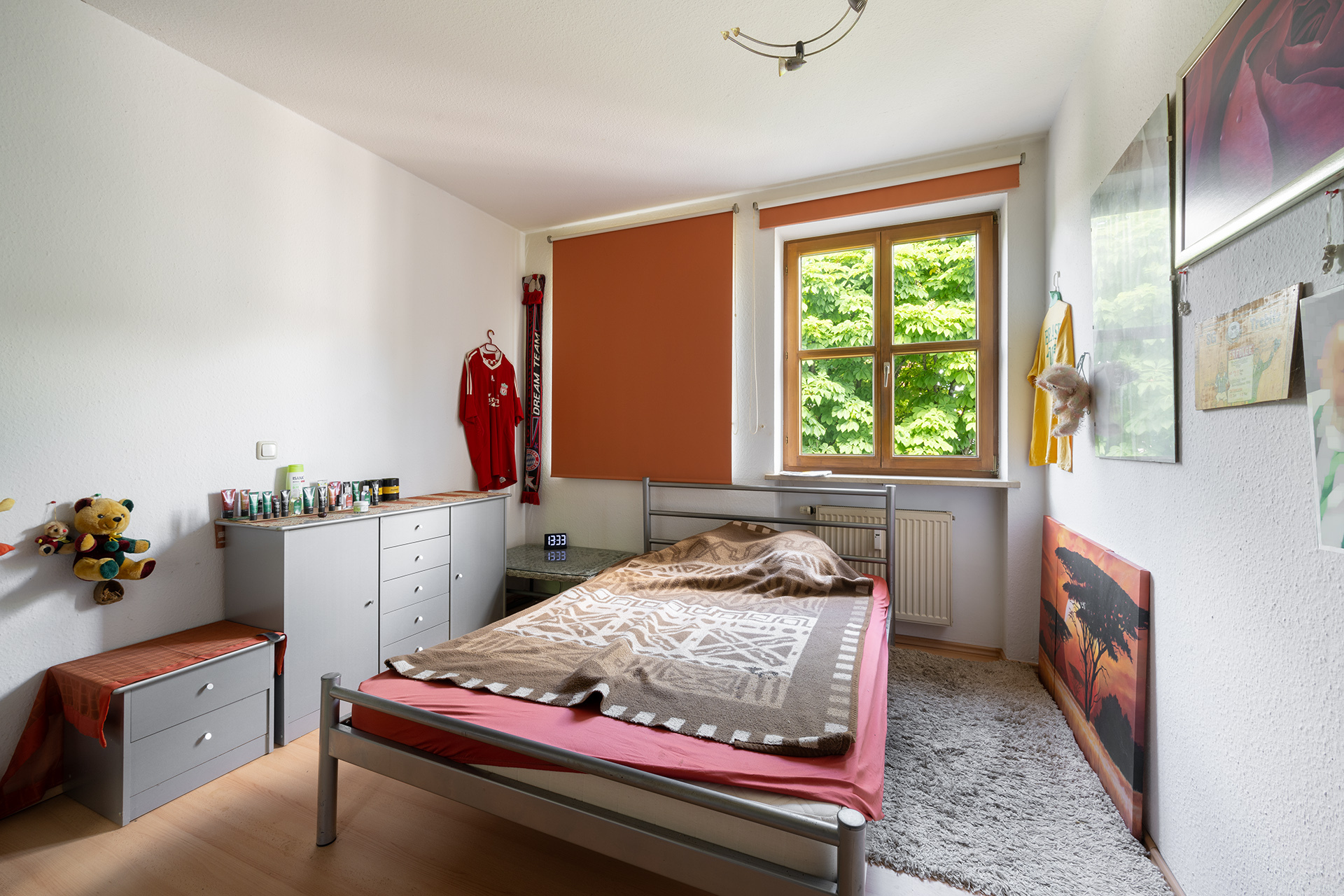 Schön geschnittene 2-Zimmer-Wohnung mit Balkon auf Erbpacht - Schlafzimmer