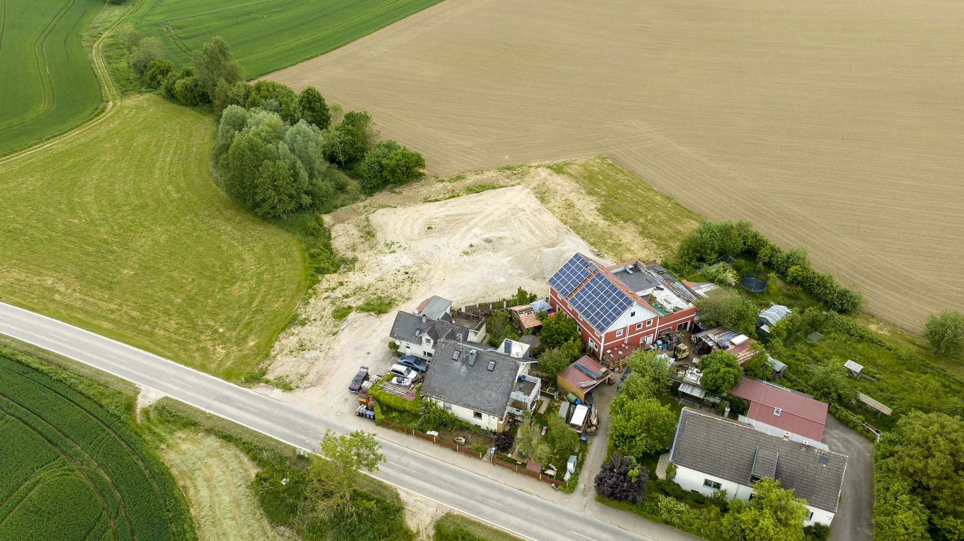 Attraktives Baugrundstück von 974 m² mit hervorragender Anbindung nach München (ohne Bauzwang) - Luftbild Süd-Ost