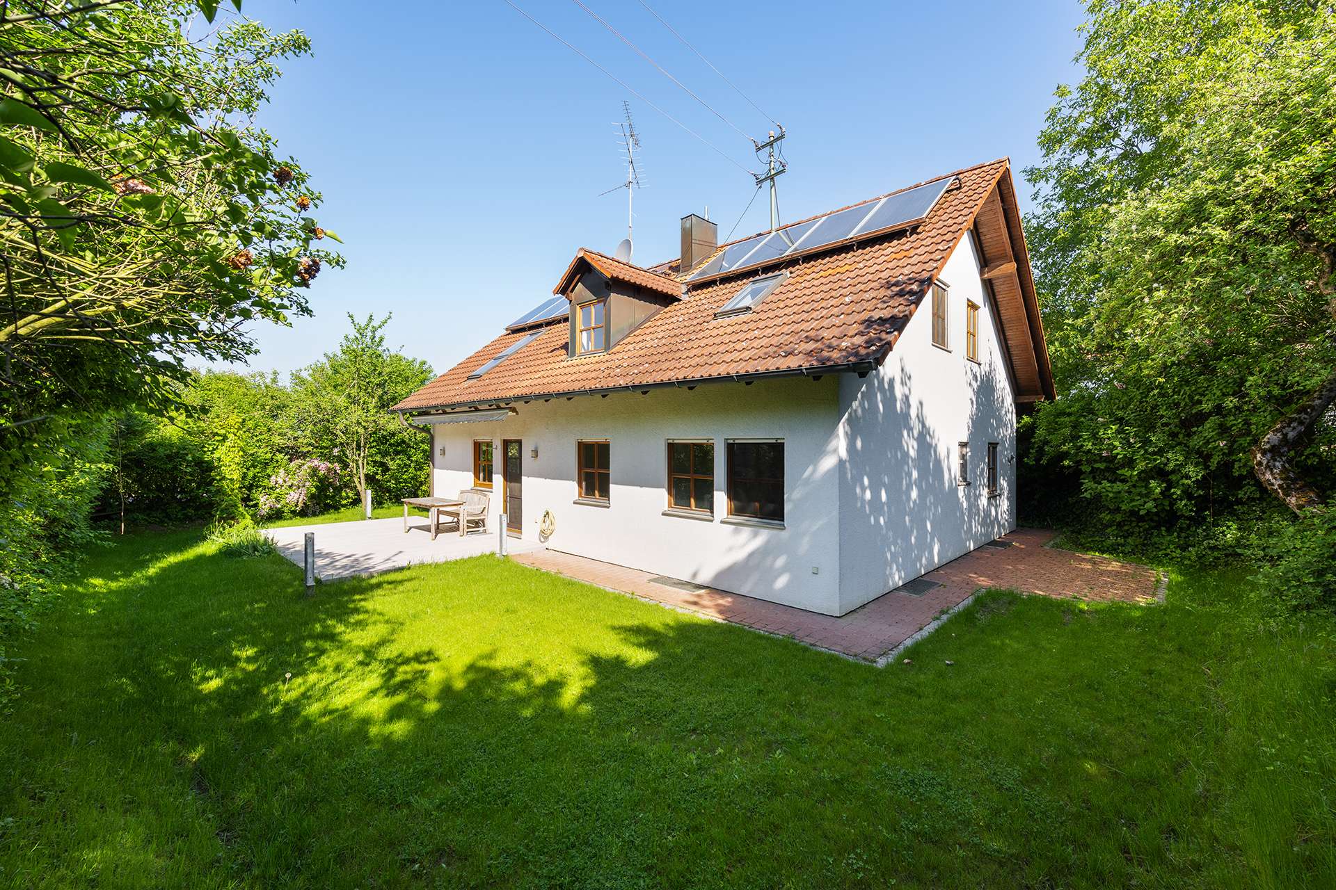 Großzügiges Einfamilienhaus in idylischer Lage - Ansicht Terrasse Süd