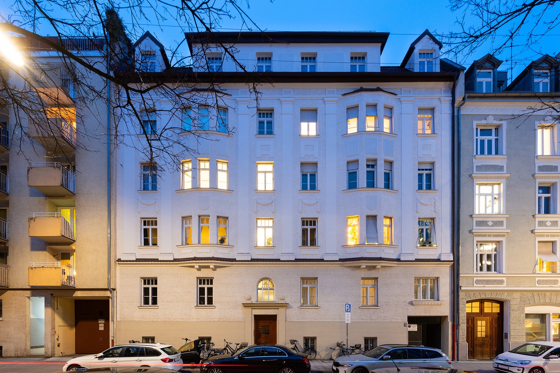 Außergewöhnliche, denkmalgeschützte 3-Zimmer-Stadtwohnung in München-Schwabing - Hausansicht
